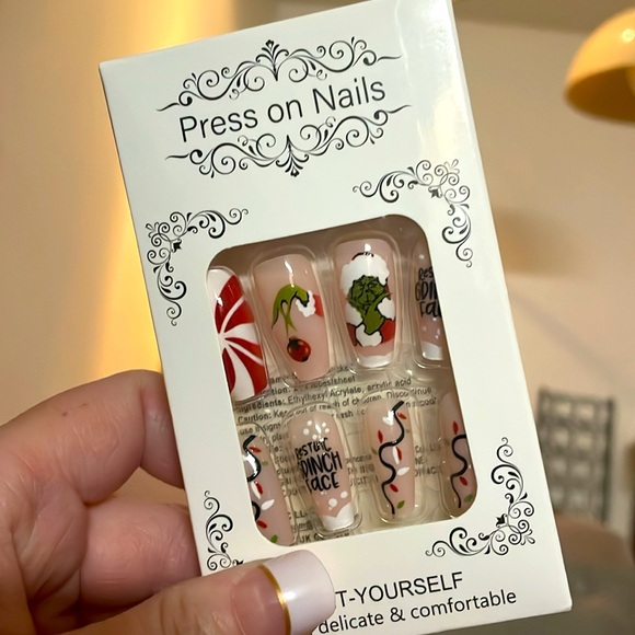 Christmas Grinch Press On Nails - Picture 8 of 9